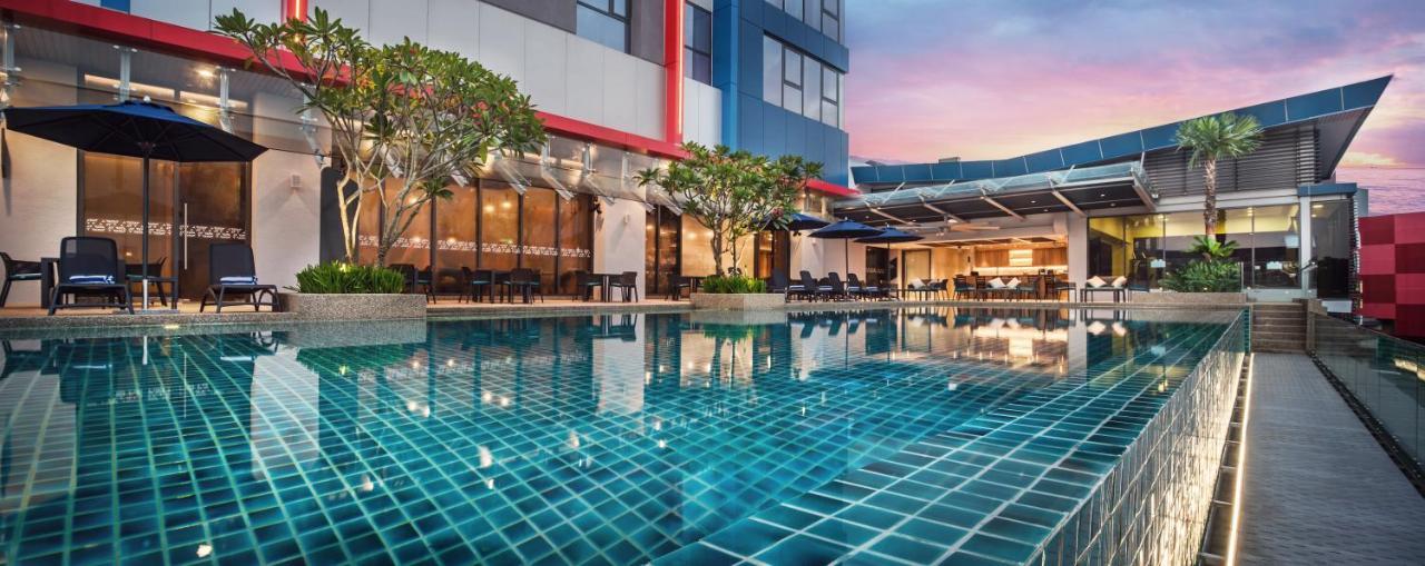 Sunway Hotel Big Box Нусаджая Екстериор снимка