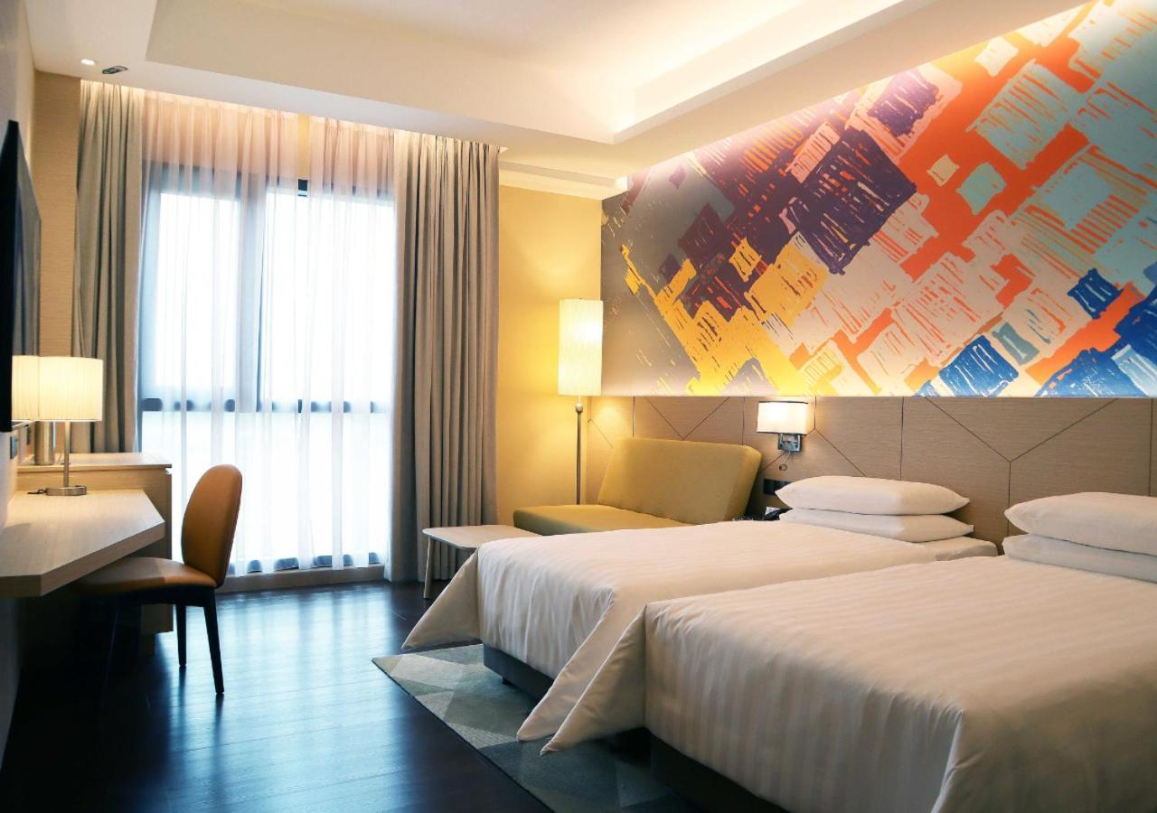 Sunway Hotel Big Box Нусаджая Екстериор снимка